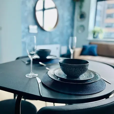 Beautifully Presented One Bedroom Close To Old Trafford Stadium Lägenhet