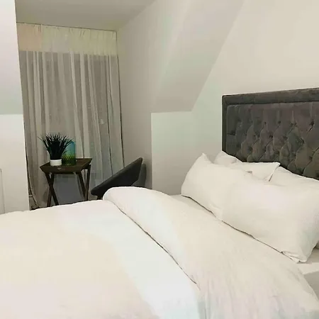 Luxurious New Built Kingsize Bedroom