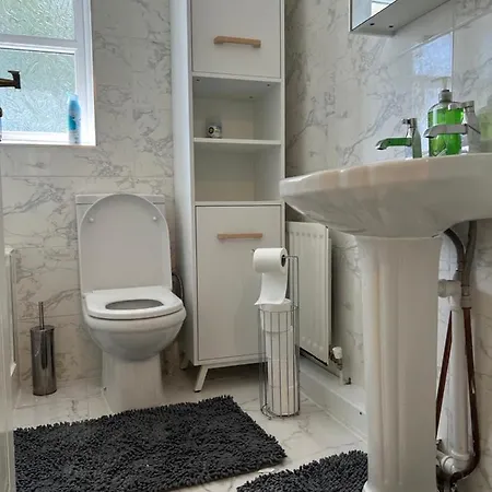 Lovely 3 Bed Short *