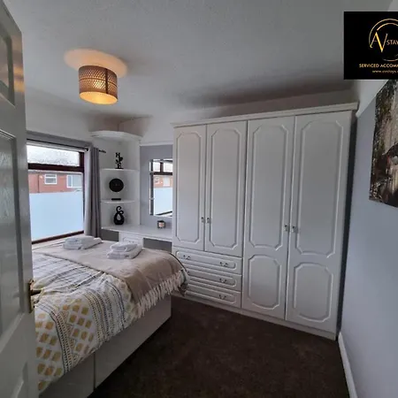 Large House By Av Stays Short Lets