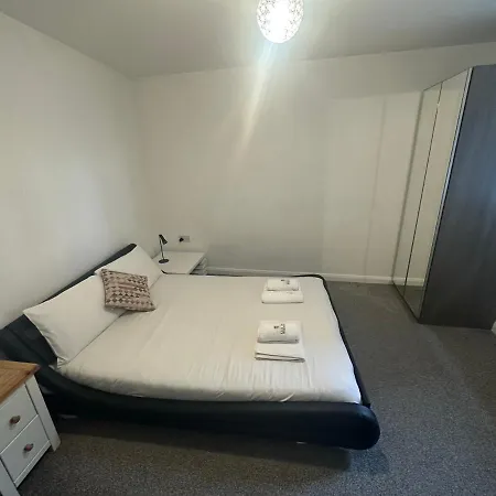 Seasons Serviced Apartamento *