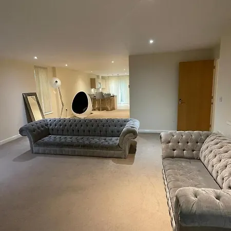 Homestay Silvernest Manchester