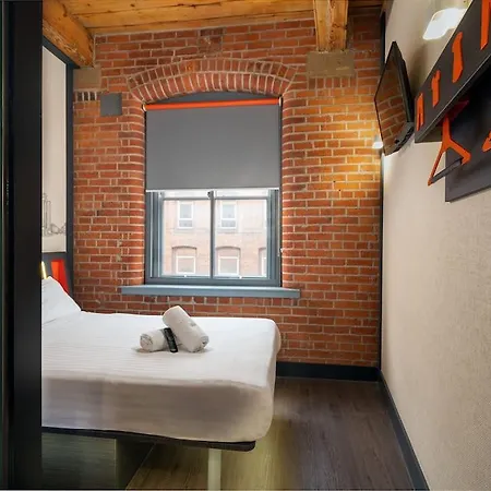 Hotel Easyhotel