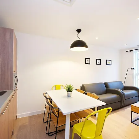 Staycity Piccadilly 4*