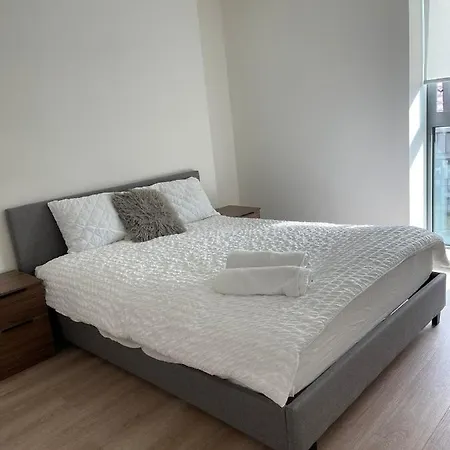 2 Bedroom In Centre *