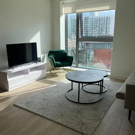 2 Bedroom In Centre