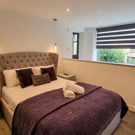 Beautiful Close To Centre Manchester