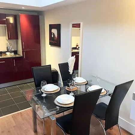 City Center 2 Bedrooms 맨체스터