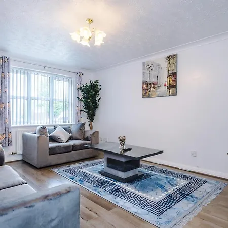 Apartment Cozy Away From In Manchester. Manchester