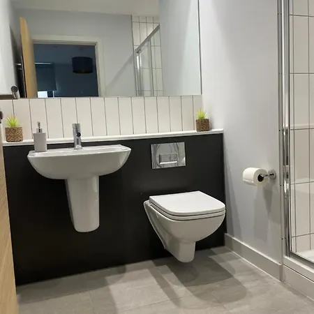 Luxury 2 Bedroom Waterside View Greater Lejlighed