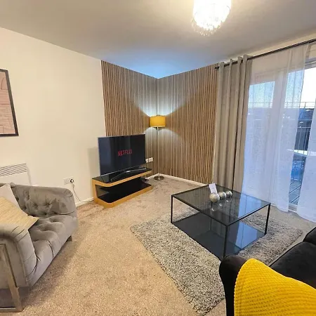 Cityfront Cosy Near Centre & Etihad Stadium, Free Parking Apartmán