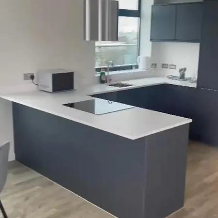 Immaculate 2-bed In Cent *
