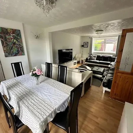 4 Bedroom Luxury - Knights Living