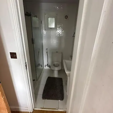 4 Bedroom Luxury - Knights Living Semesterbostad