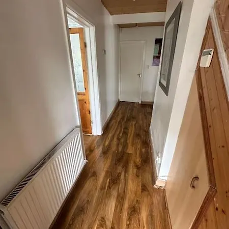 4 Bedroom Luxury - Knights Living