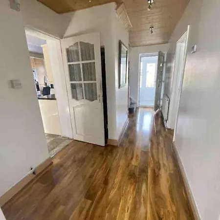4 Bedroom Luxury - Knights Living * Manchester