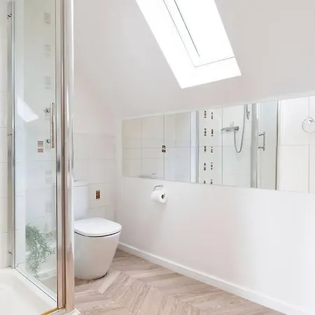 Hébergement de vacances 6 Beds 3 Bathroom House Close To Mcr City Centre