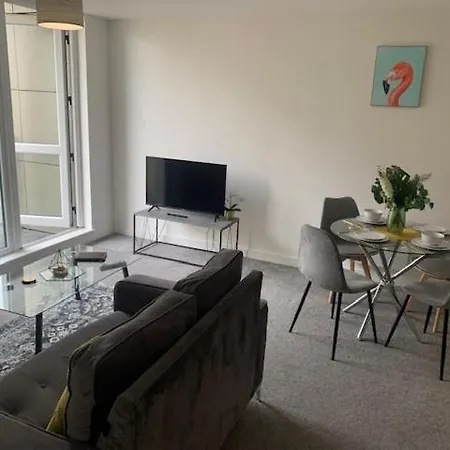 Beautiful 2 Bedroom Manchester