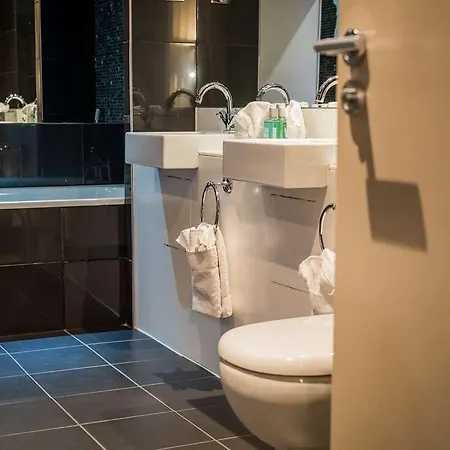 The Townhouse Отель 4*