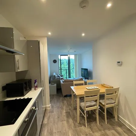 Luxury Two Bedrooms *