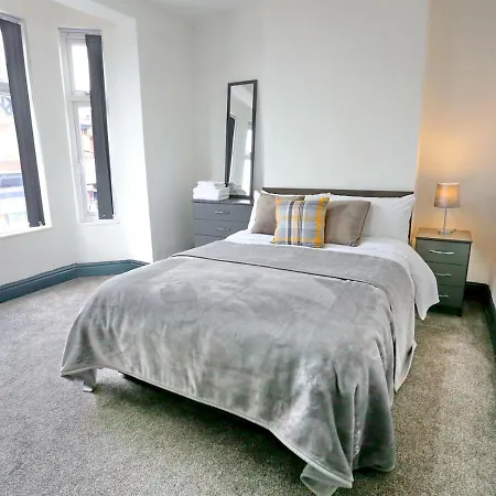 Appartement Pass The Keys Large Close To Ao Arena And