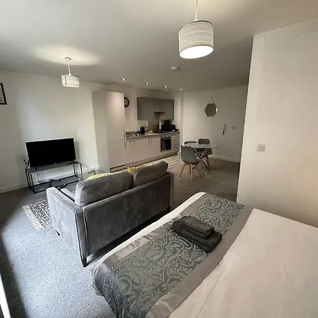 Apartment Stylish For 2 Mcr+balcony *