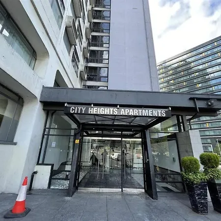 Apartmán Centre Apartment, Skyline View *