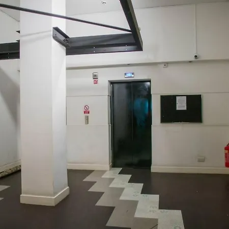 Centre Apartment, Skyline View Apartmán *