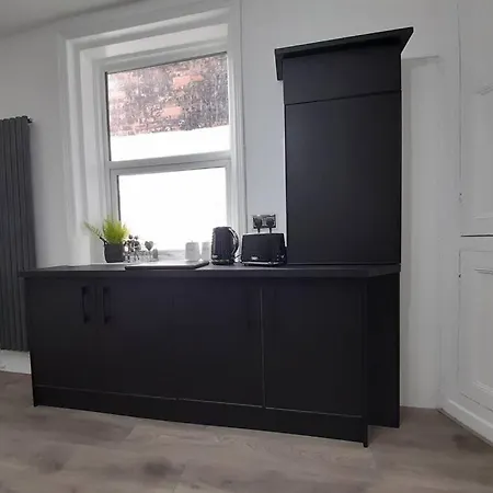 Chic 5 Double Bedroom House - 15 Min To 펜션