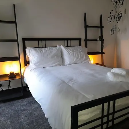 Chic 5 Double Bedroom House - 15 Min To * מנצ'סטר