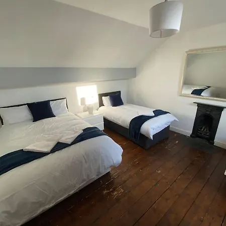 Holiday home 7 Bed - Spacious House - Central Manchester