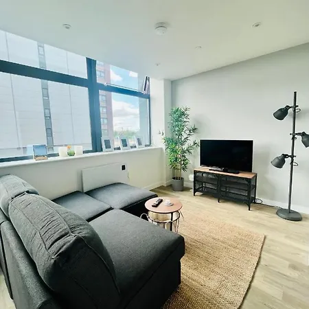 Fully Furnished One Bed In Old Trafford דירה מנצ'סטר