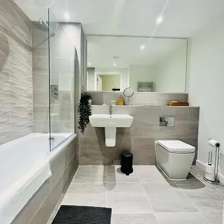 Fully Furnished One Bed In Old Trafford Appartement *