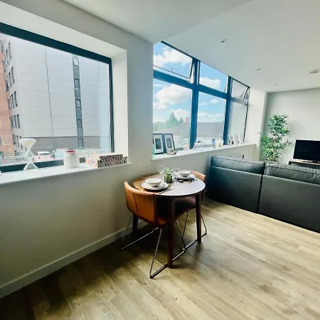 דירה Fully Furnished One Bed In Old Trafford מנצ'סטר