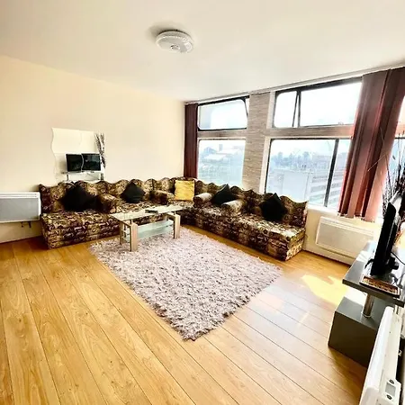 Apartment Two Bedroom With Kitchen Facility *