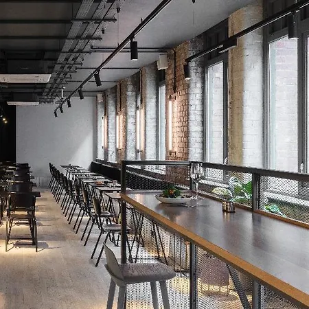Whitworth Locke, Civic Quarter مانشستر
