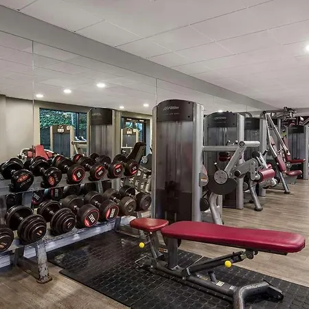 Radisson Blu Manchester. Airport Szálloda 4*