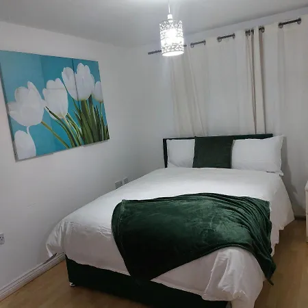 2 Bedroom 2 Bathroom Free Parking Nearby * マンチェスター