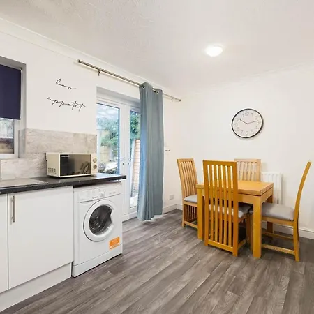 Spacious Three-bedroom House By Real Lush Properties In Plant Hill House Holiday home *