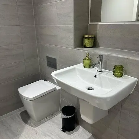 Stylish, Top-floor 1 Bed 公寓 曼彻斯特