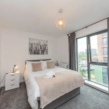 Beautiful 1-bed In Salford * Mánchester