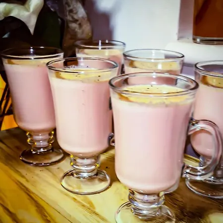 Panzió Royal At Coop Live Etihad, Sports 3*