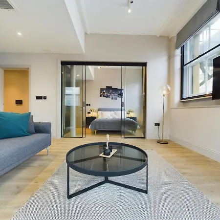 Classy 2bedroom Centre