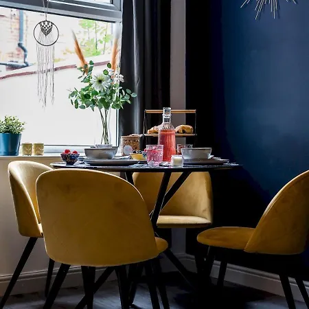 펜션 Pass The Keys Chic 3-bed In Near Media City & Old Trafford