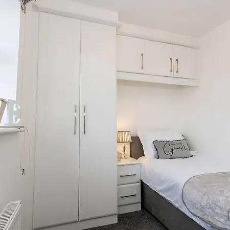 Beautifully Designed 3 Bed House - In Сasa de vacaciones Mánchester