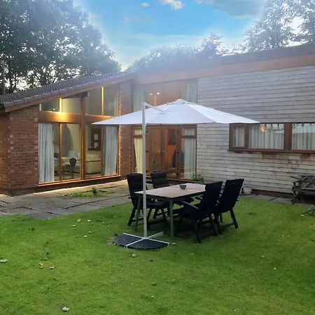 3 Chatsworth Road, Worsley * Manchester