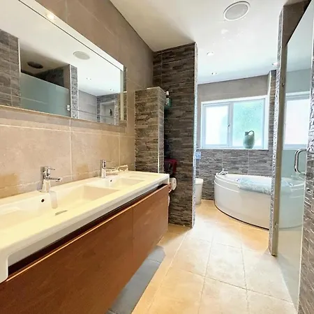 3 Chatsworth Road, Worsley * 曼彻斯特