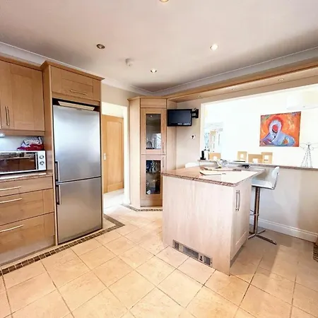 別荘 3 Chatsworth Road, Worsley