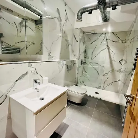 Daire Stunning 2 Bedroom In The Centre