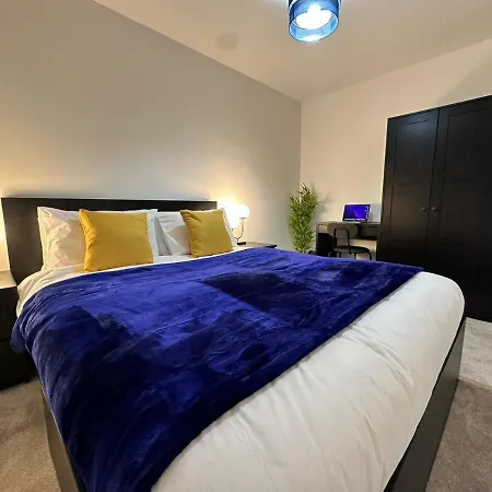 1 Bed Near Old Trafford With Free Car Park Manchester